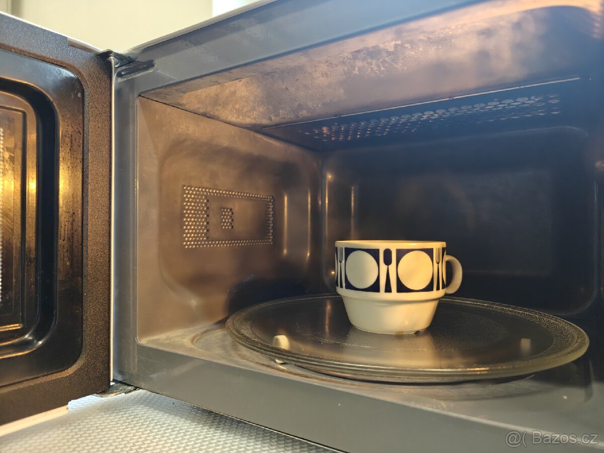 Mikrovlnná trouba Sharp + gril - 4