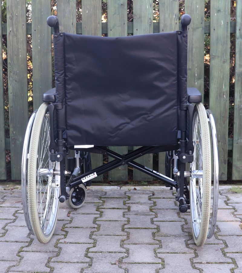 061-Mechanický invalidní vozík Meyra. - 4