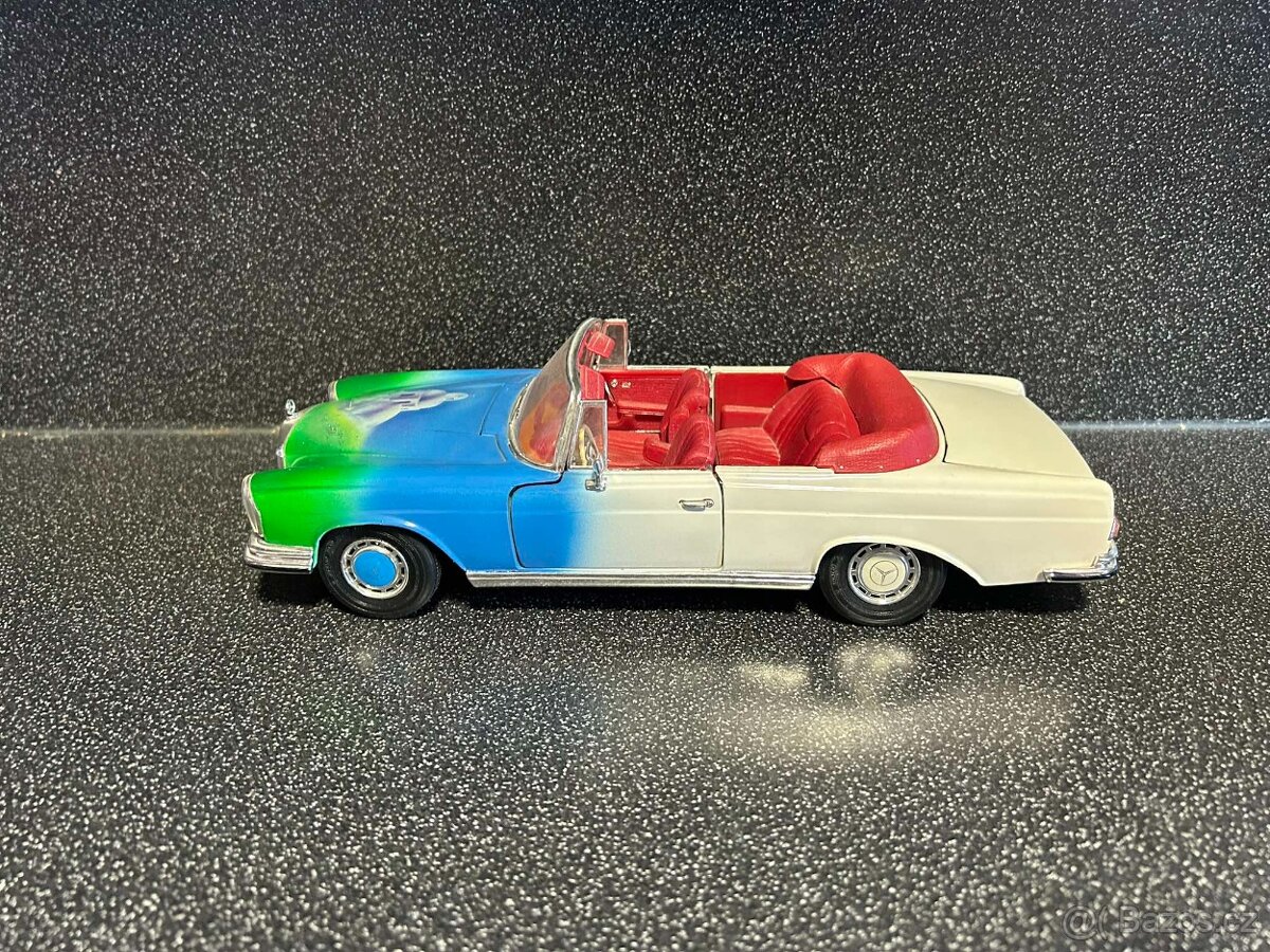 Mercedes Benz 280SE 1:18 - 4