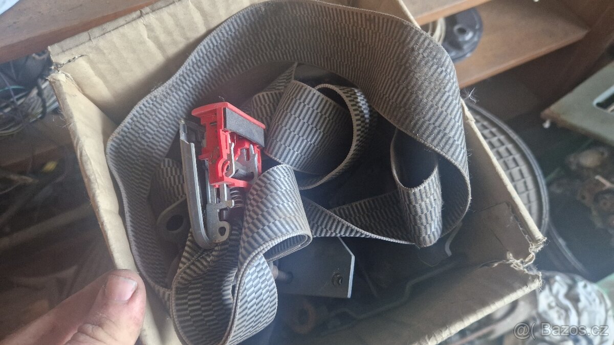 Land Rover Discovery 1 - 6. a 7. sedadlo do kufru - 4