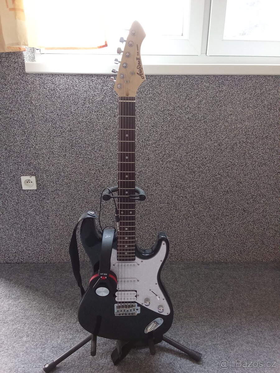 kytara s příslušenstvím - 4