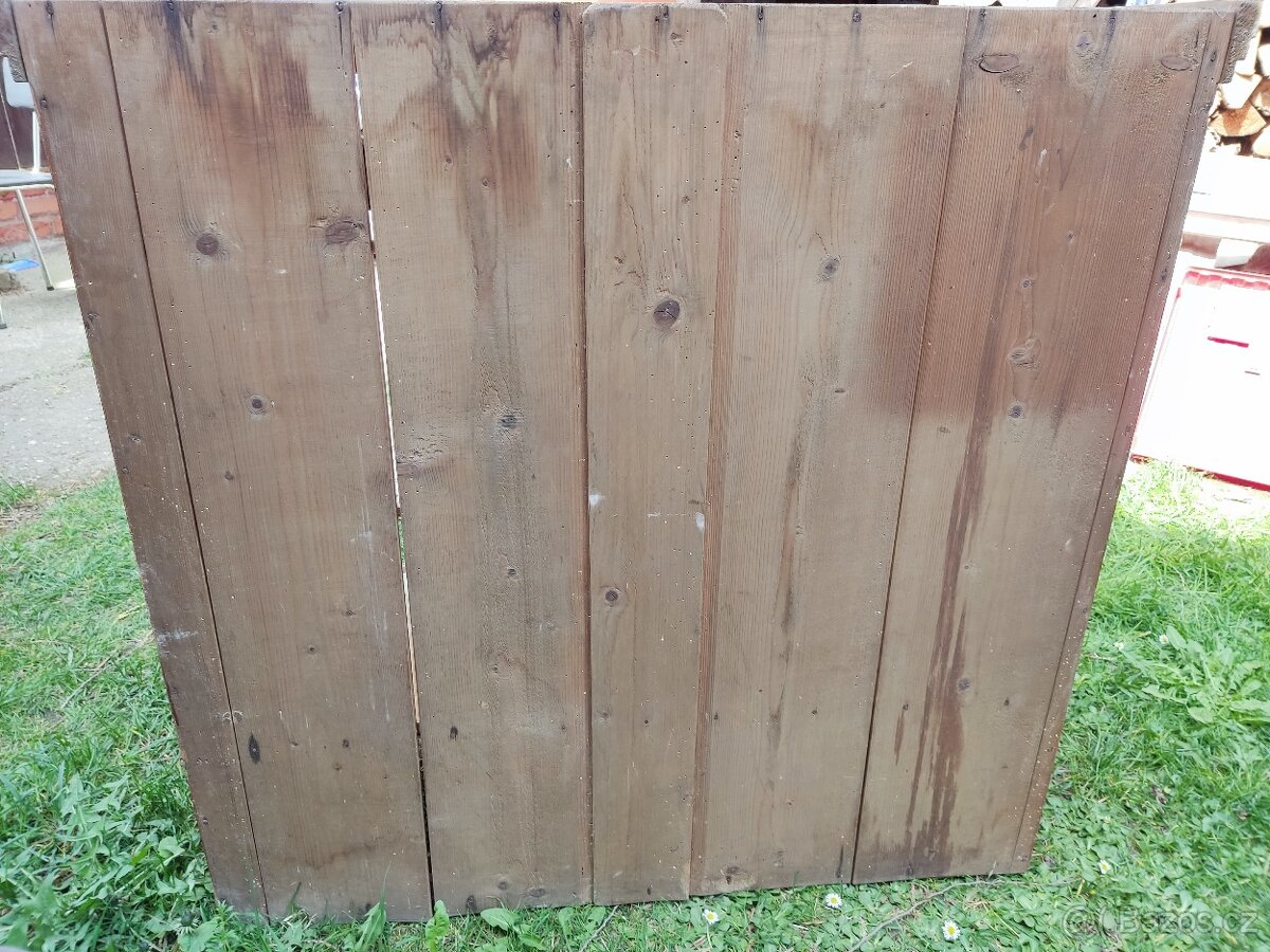 Stará kredenc ? - 4