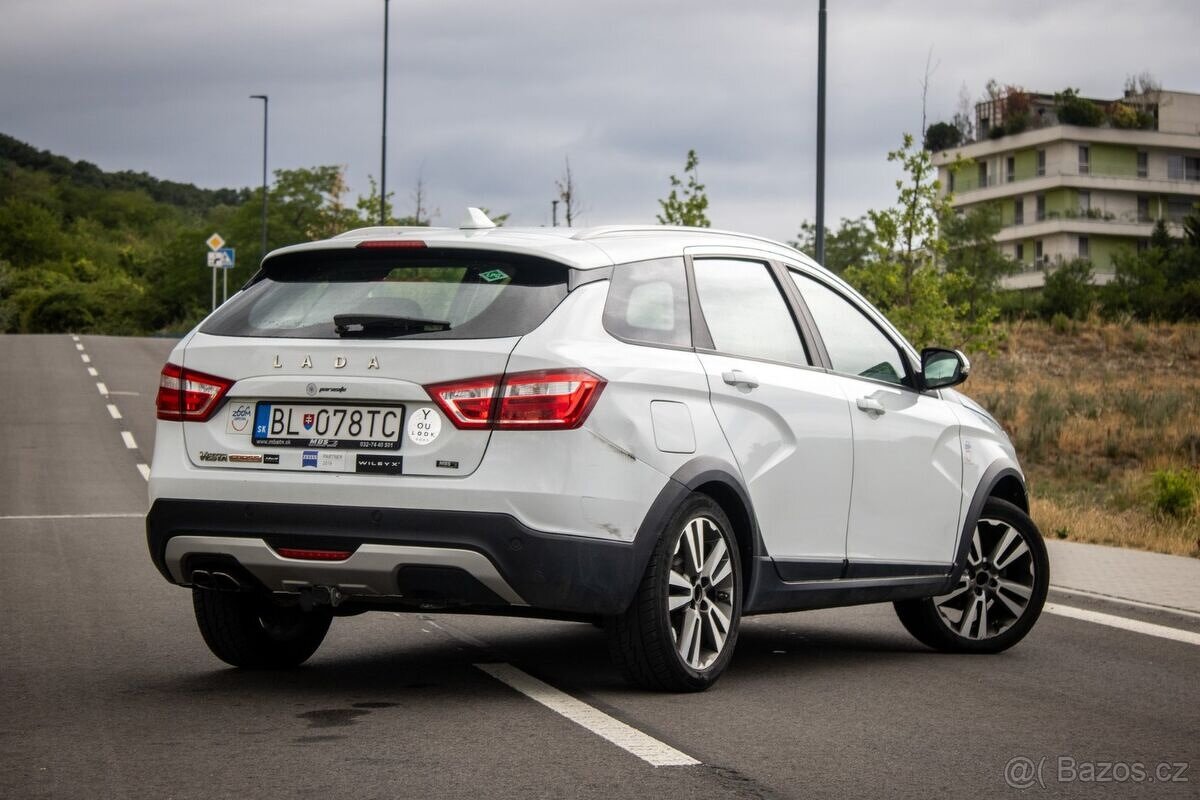 Lada Vesta 1.6 benzín + LPG, 78kW, M5 - 4