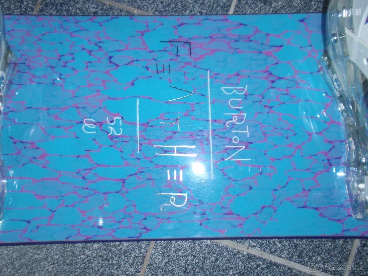 TOP DÍVČÍ SNOWBOARD BURTON FEATHER 152 CM+BURTON VÁZÁNÍ - 4