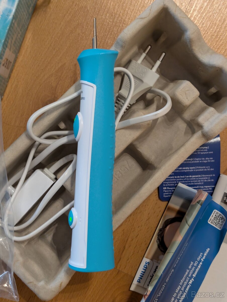 Sonický zubní kartáček Philips Sonicare For Kids HX6322/04 - 4