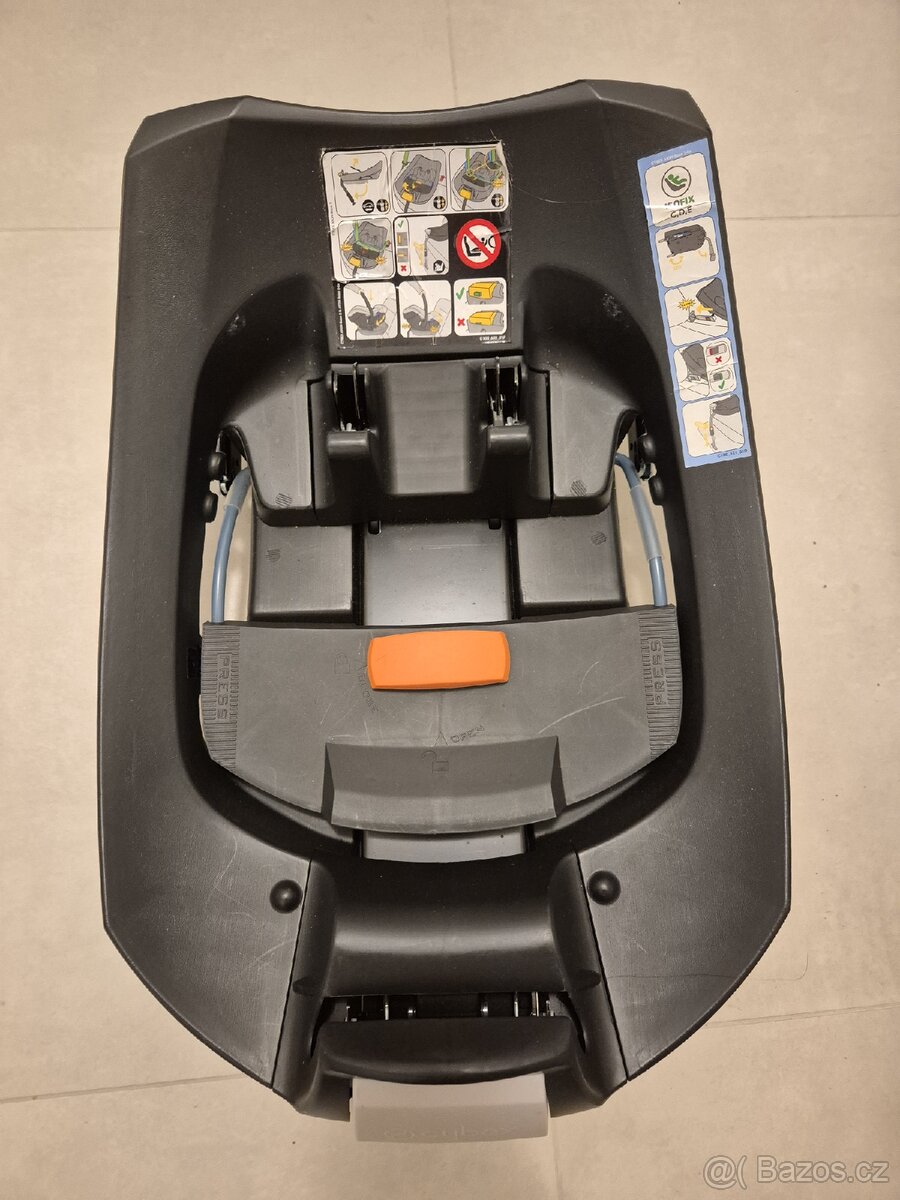 Autosedačka CYBEX Aton 5 + ISOFIX základna
- 4