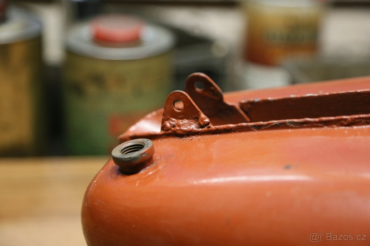 Prodám nádrž Manet M-90 - 4