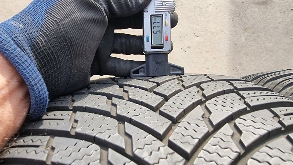 Zimní pneu 245/45/19 Firestone - 4