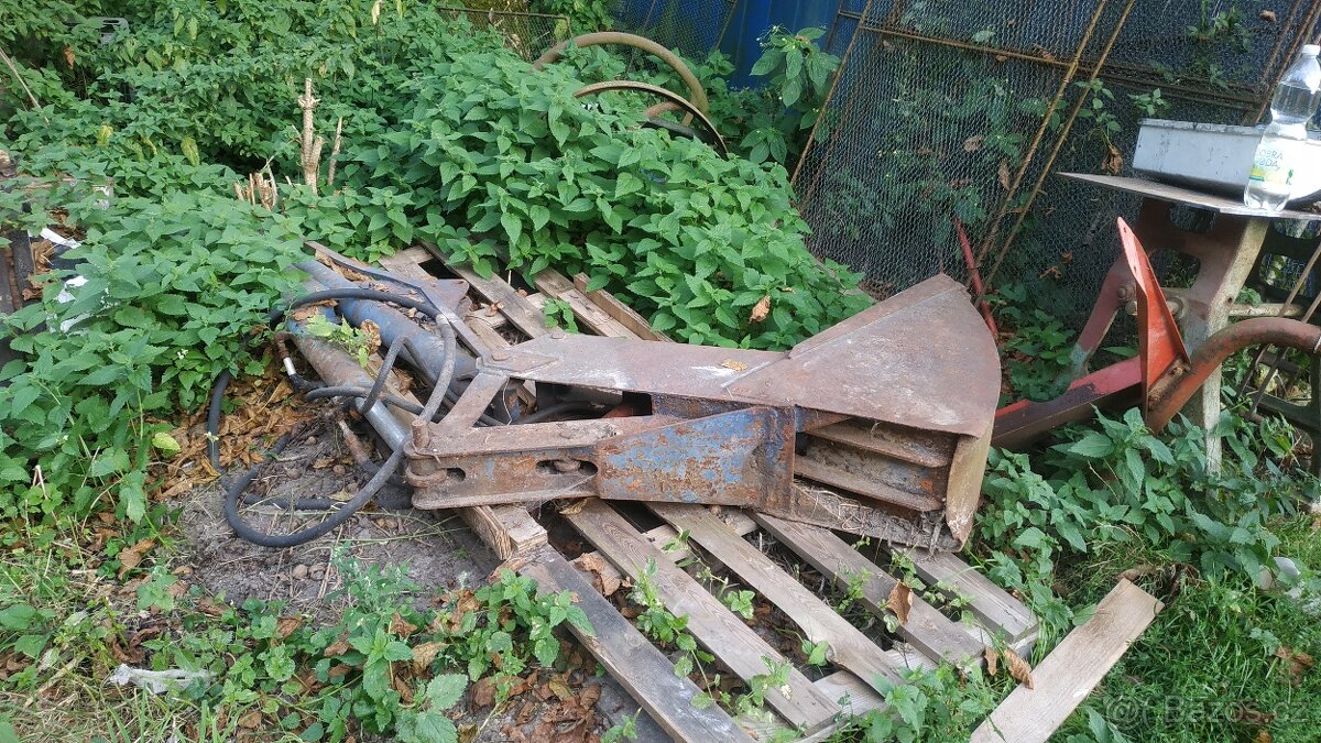 Nakladač unhz 500 - 4