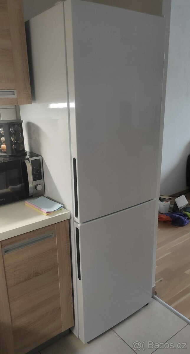 Lednicka s mrazákem CANDY - 4