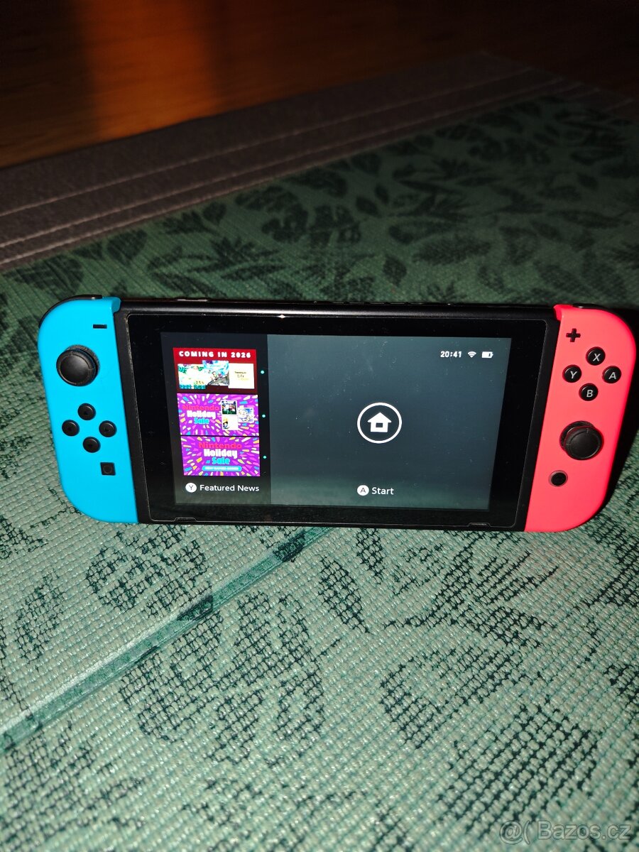 Nintendo Switch + box - 4
