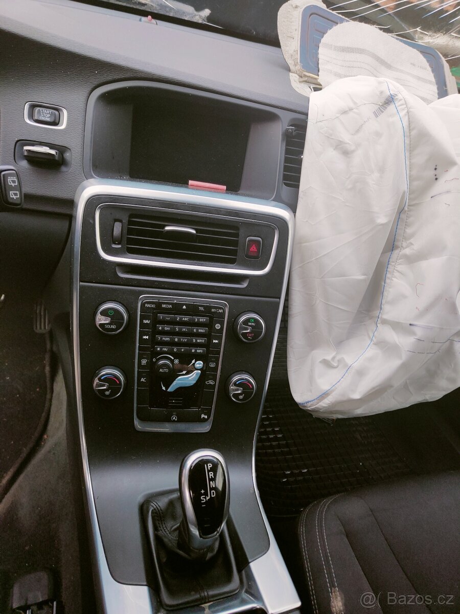 Volvo V60 2,0 D3 100kw - náhradní díly - 4