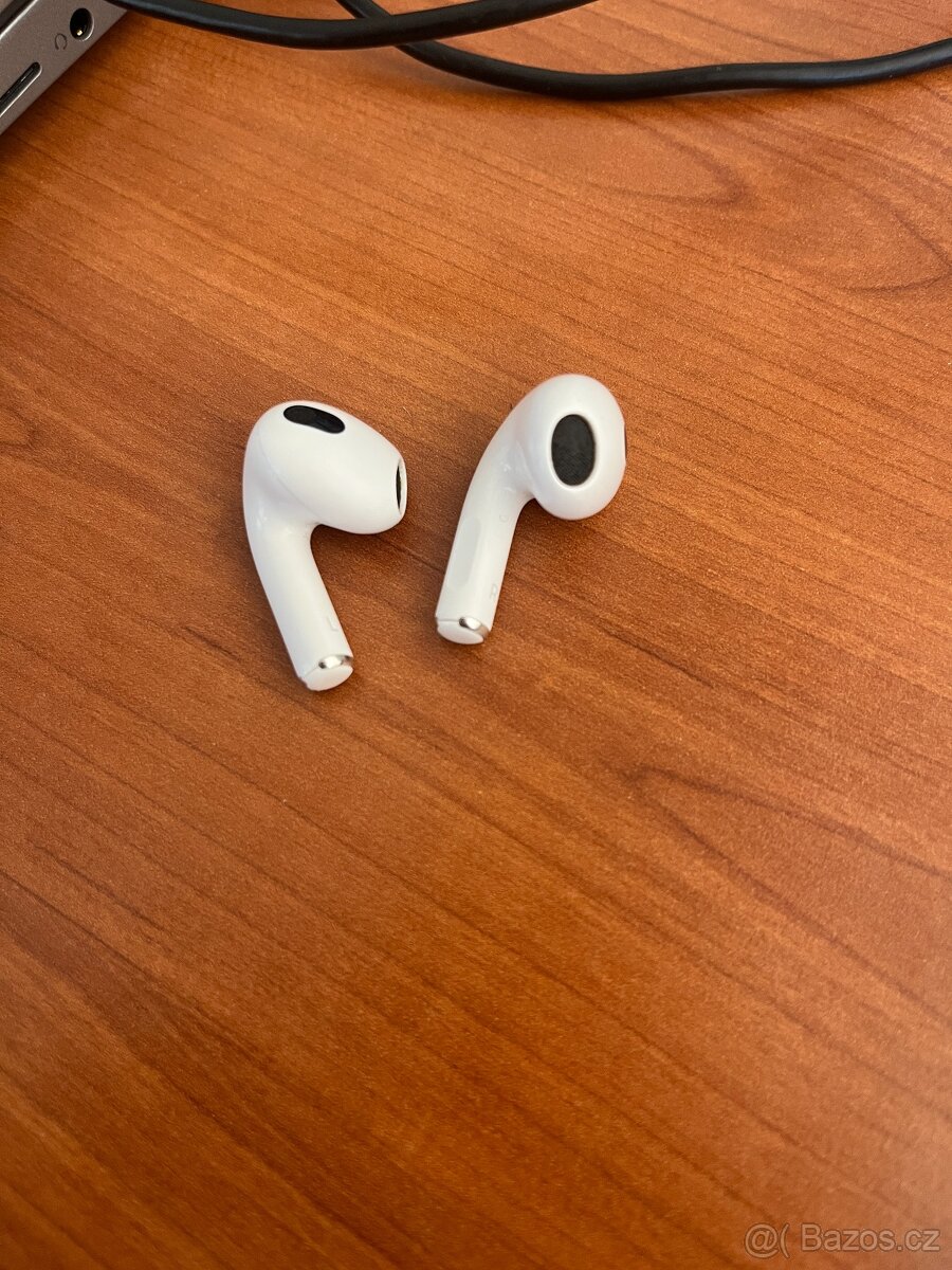 Apple Airpods 3 - 4
