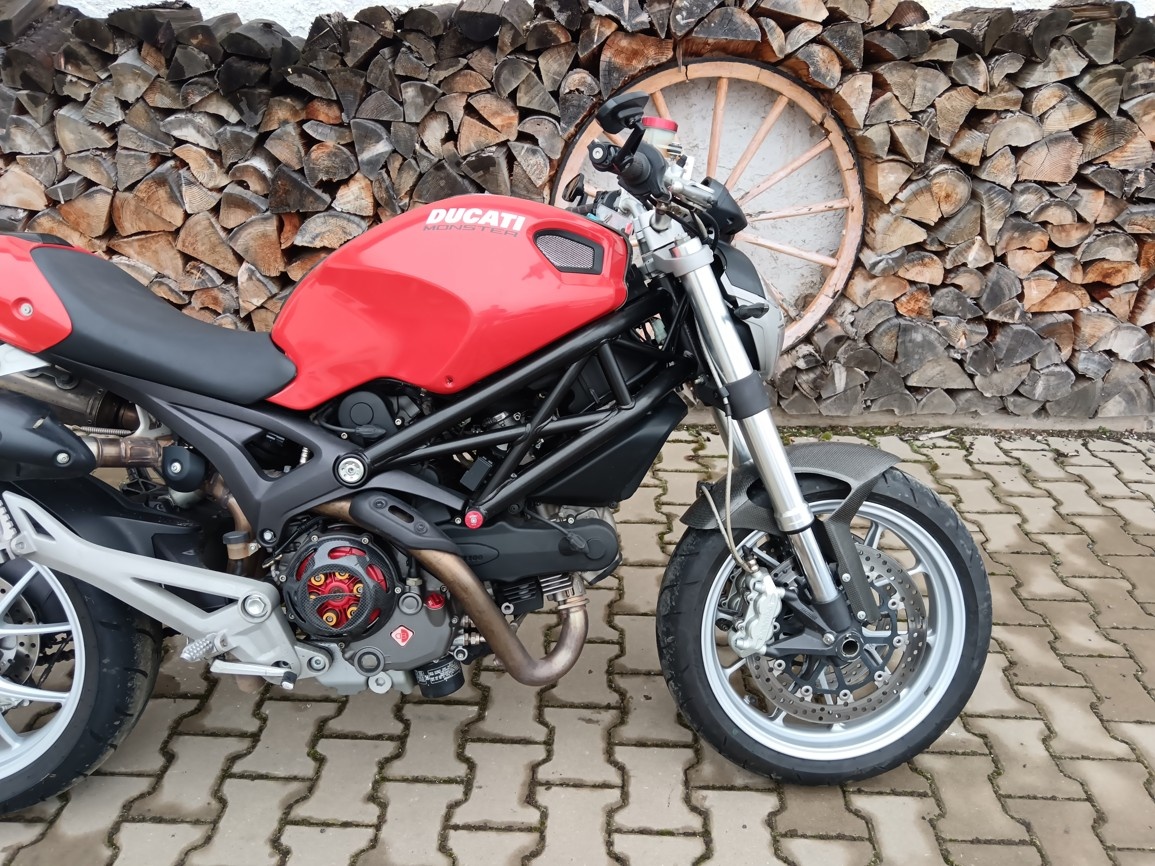 DUCATI MONSTER 1100 - 4