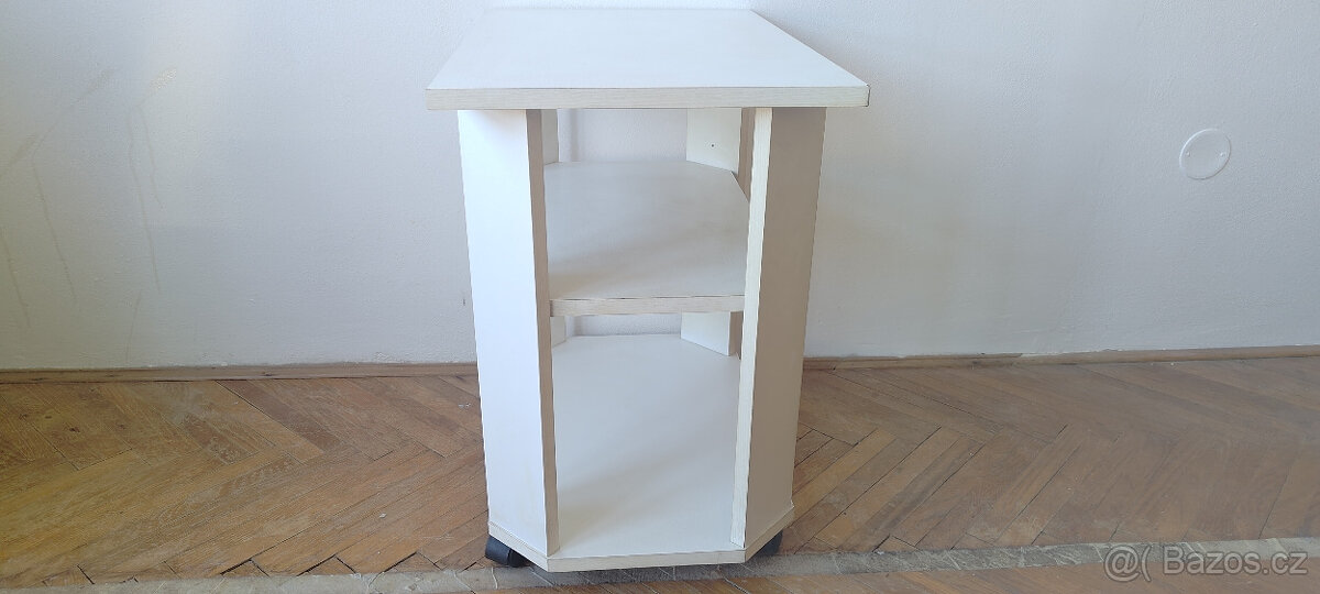 Bílý televizní stolek - 4