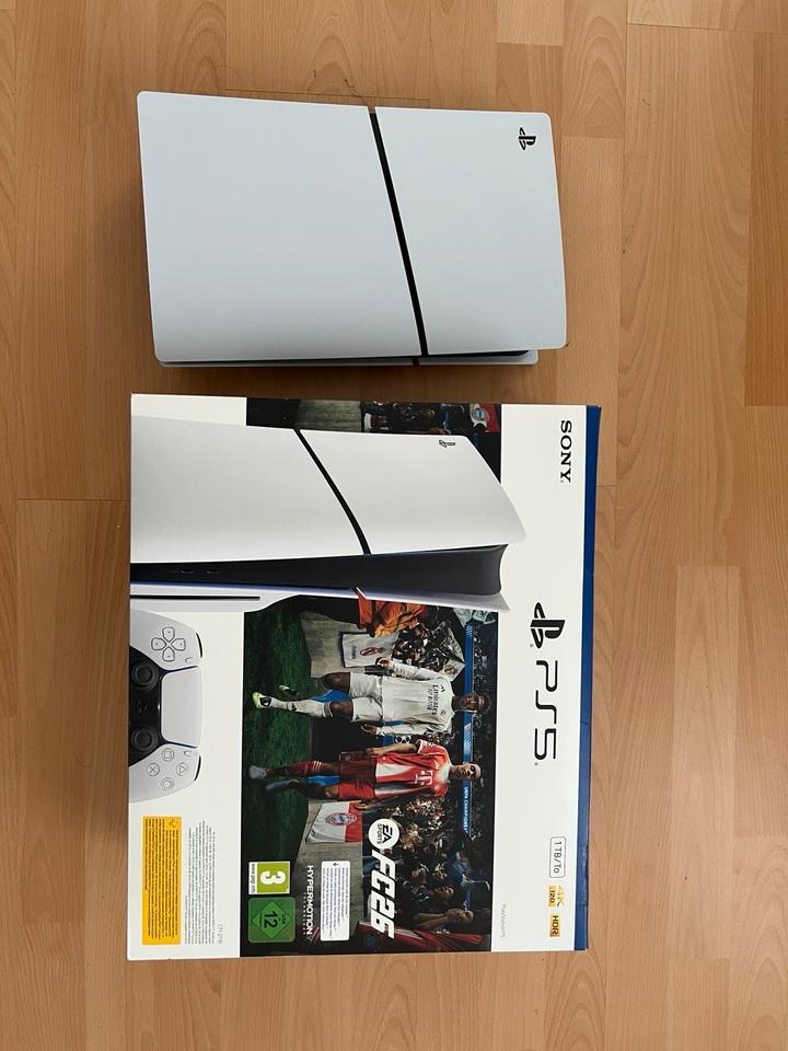 PlayStation 5 Slim FC26 Bundle - 4