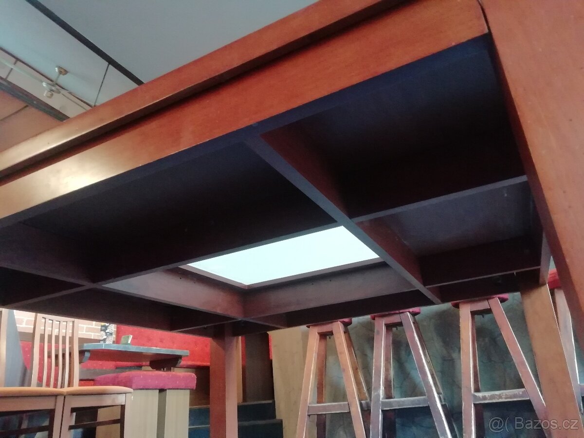 Stůl 120 x 120 cm - masivní, v dobrém stavu - 4