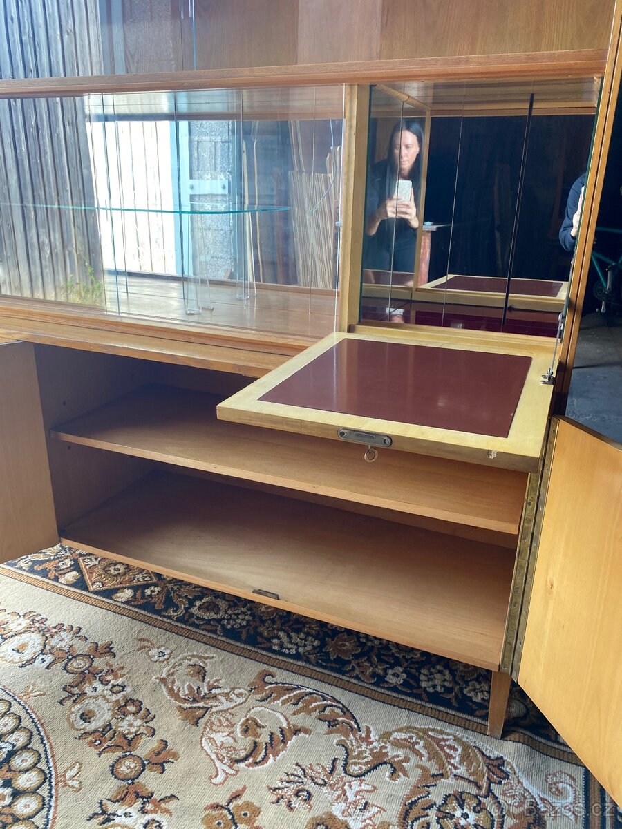 Sekretář Františka Jiráka, Tatra nábytok, Pravenec - 4