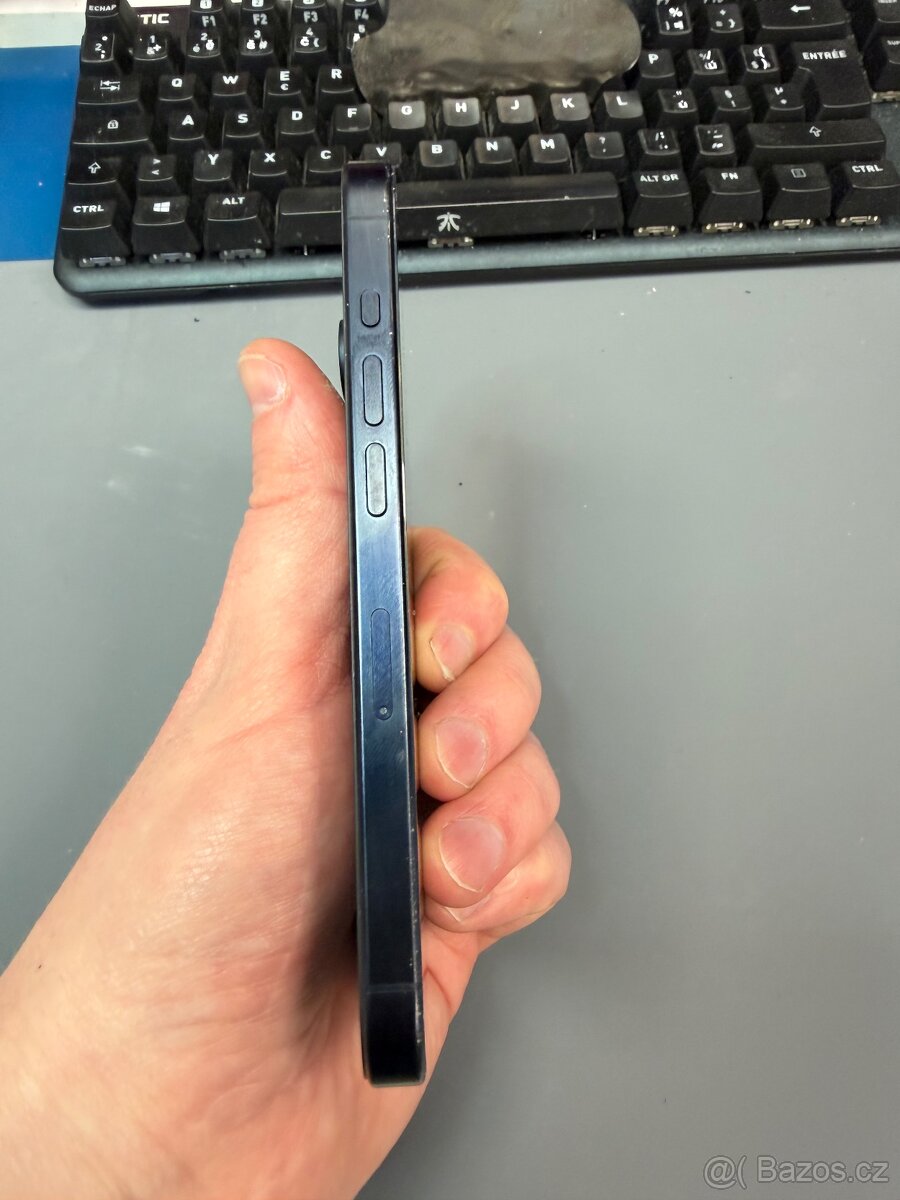 IPhone 15 Pro na díly - 4