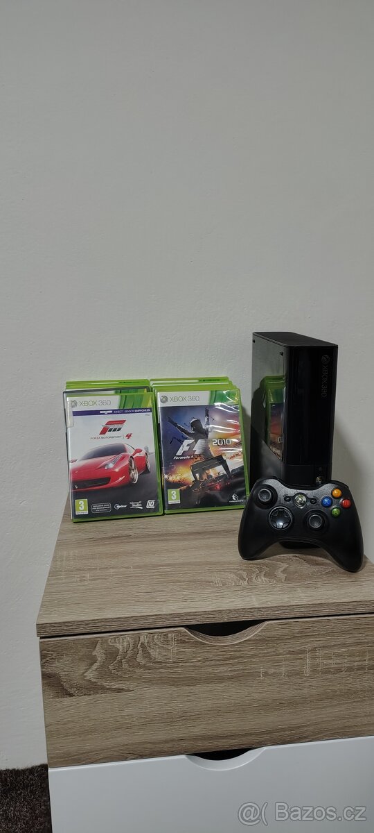 XBOX 360E - 4