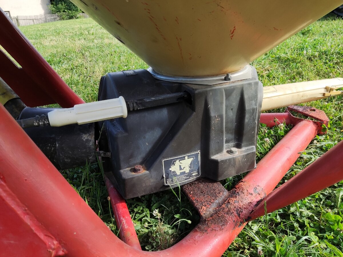 Rozmetadlo průmyslových hnojiv Vicon - 4