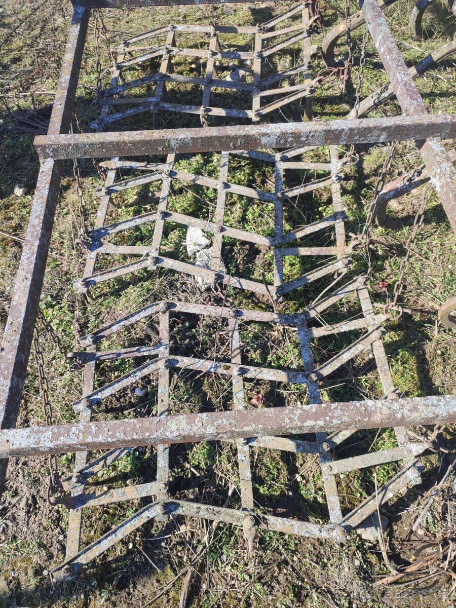 Kompaktor s bránami - 4