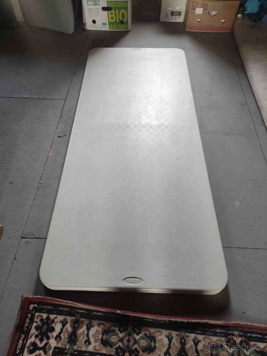 plastový skládací stůl - 4