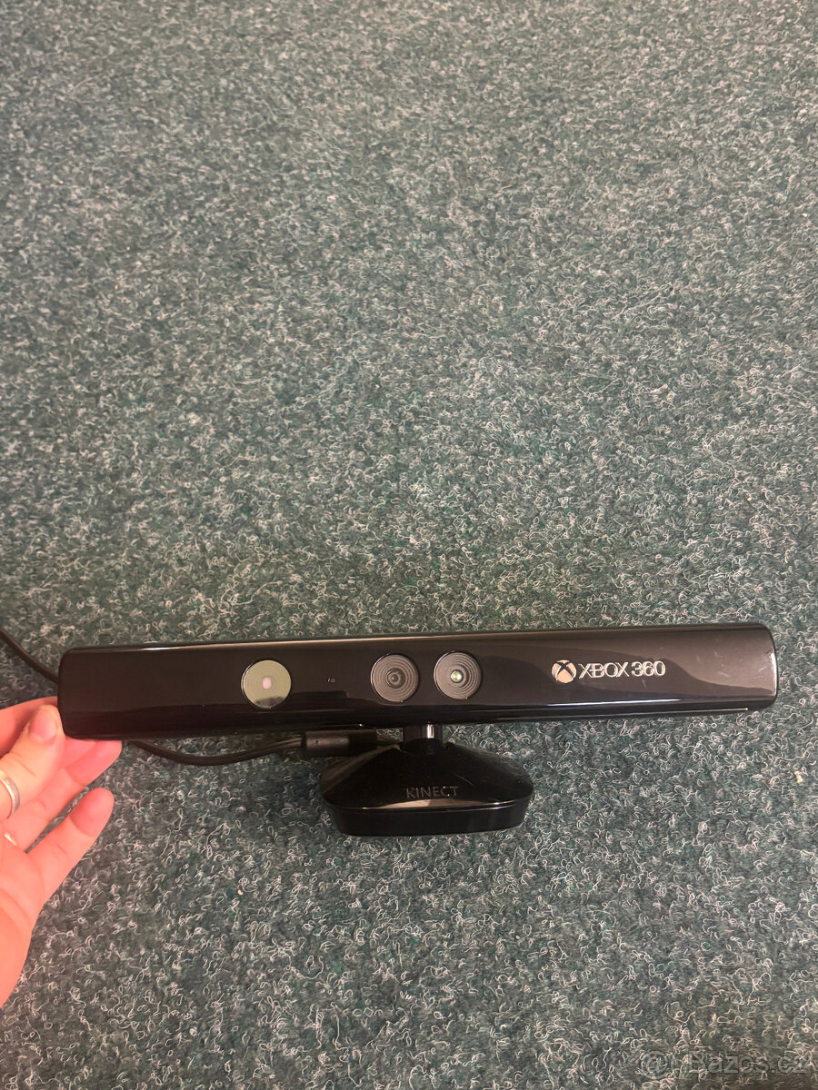 Xbox 360 250 GB + Kinect + Kinect Adventures - 4