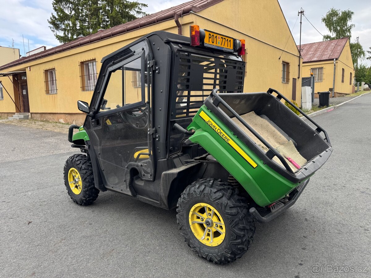 John Deere Gator XUV 550