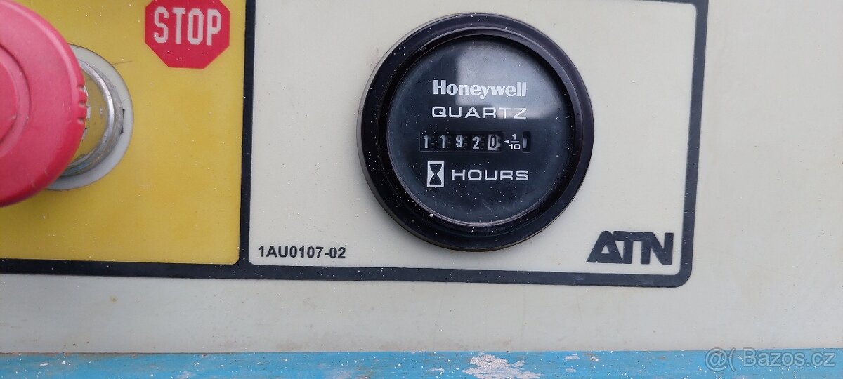 TERÉNNÍ NŮŽKOVÁ PLOŠINA ATN CX15 pohon 4x4 nosnost 700 kg - 4