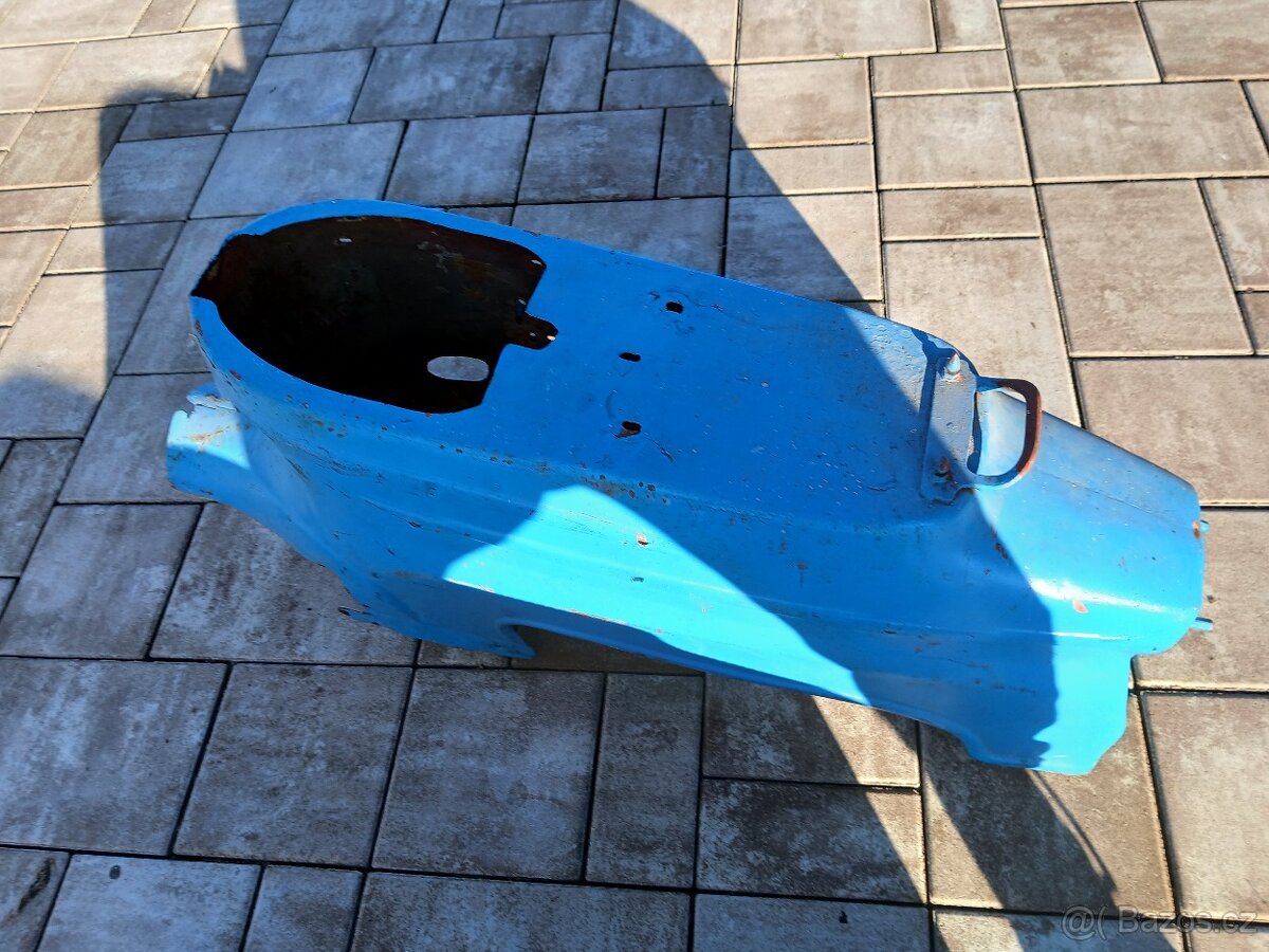 Jawa 50 pionyr - podsedlovy plech - 4