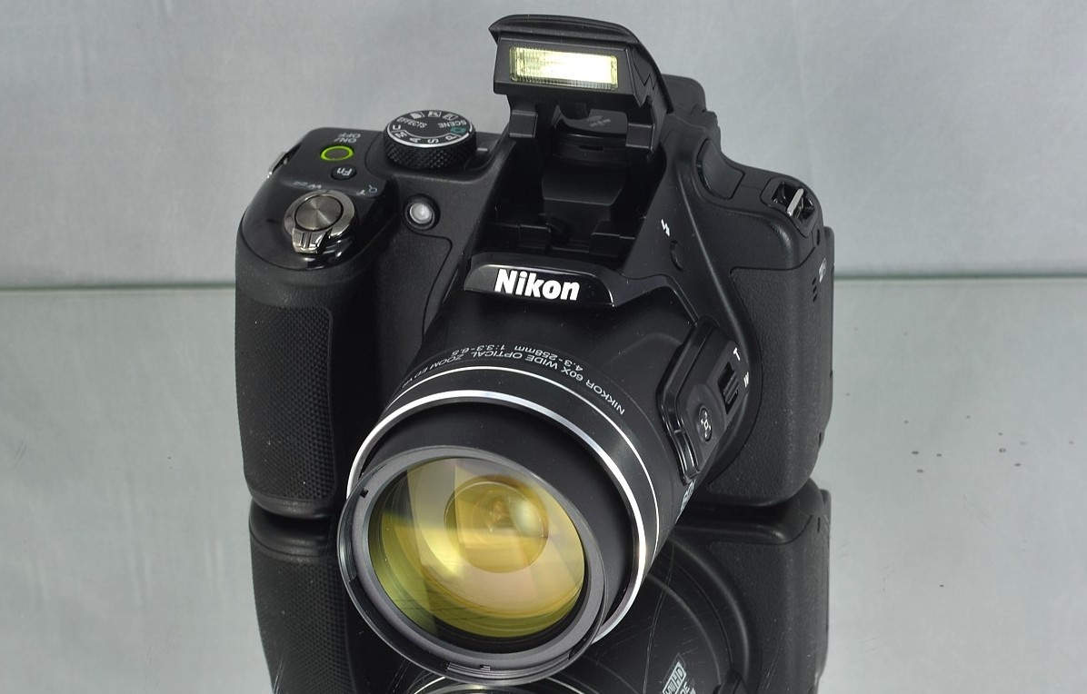 Nikon CoolPix P61060x Op.ZOOMFull HDVWIFIBAG - 4
