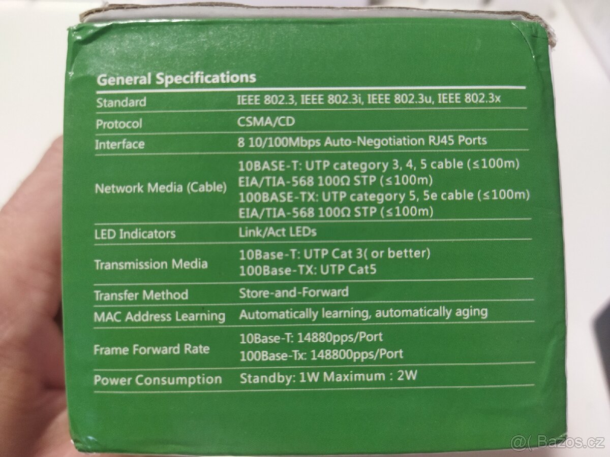 8x port Switch 10/100MB - nový - 4