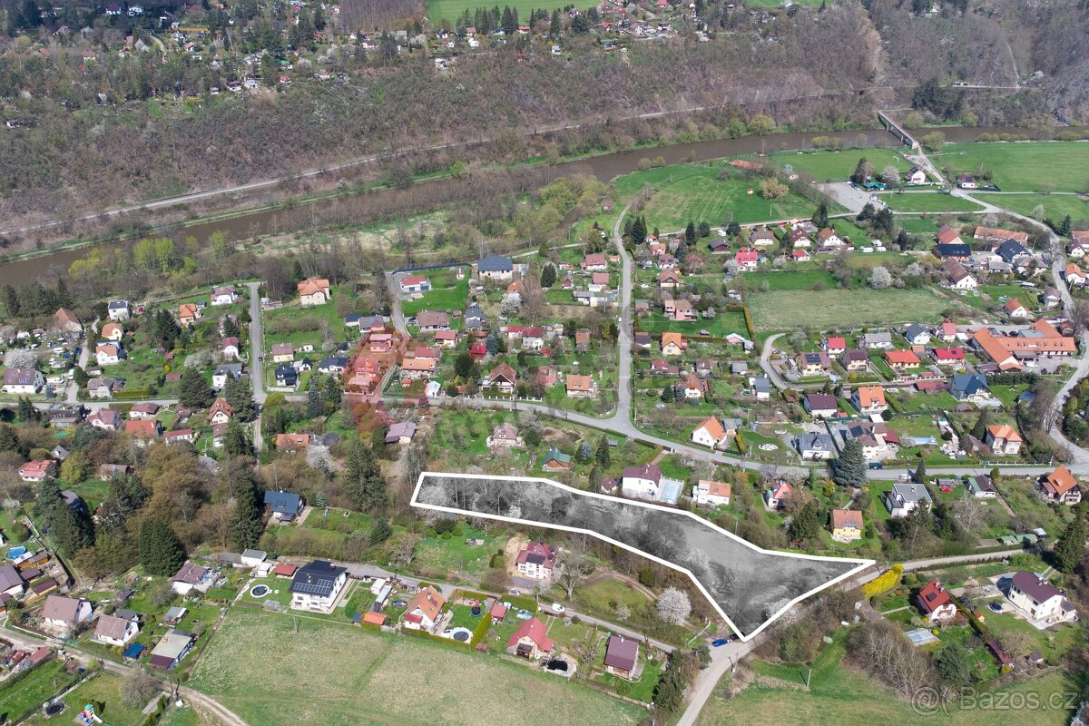 Prodej stavebního pozemku 8180 m² - 4