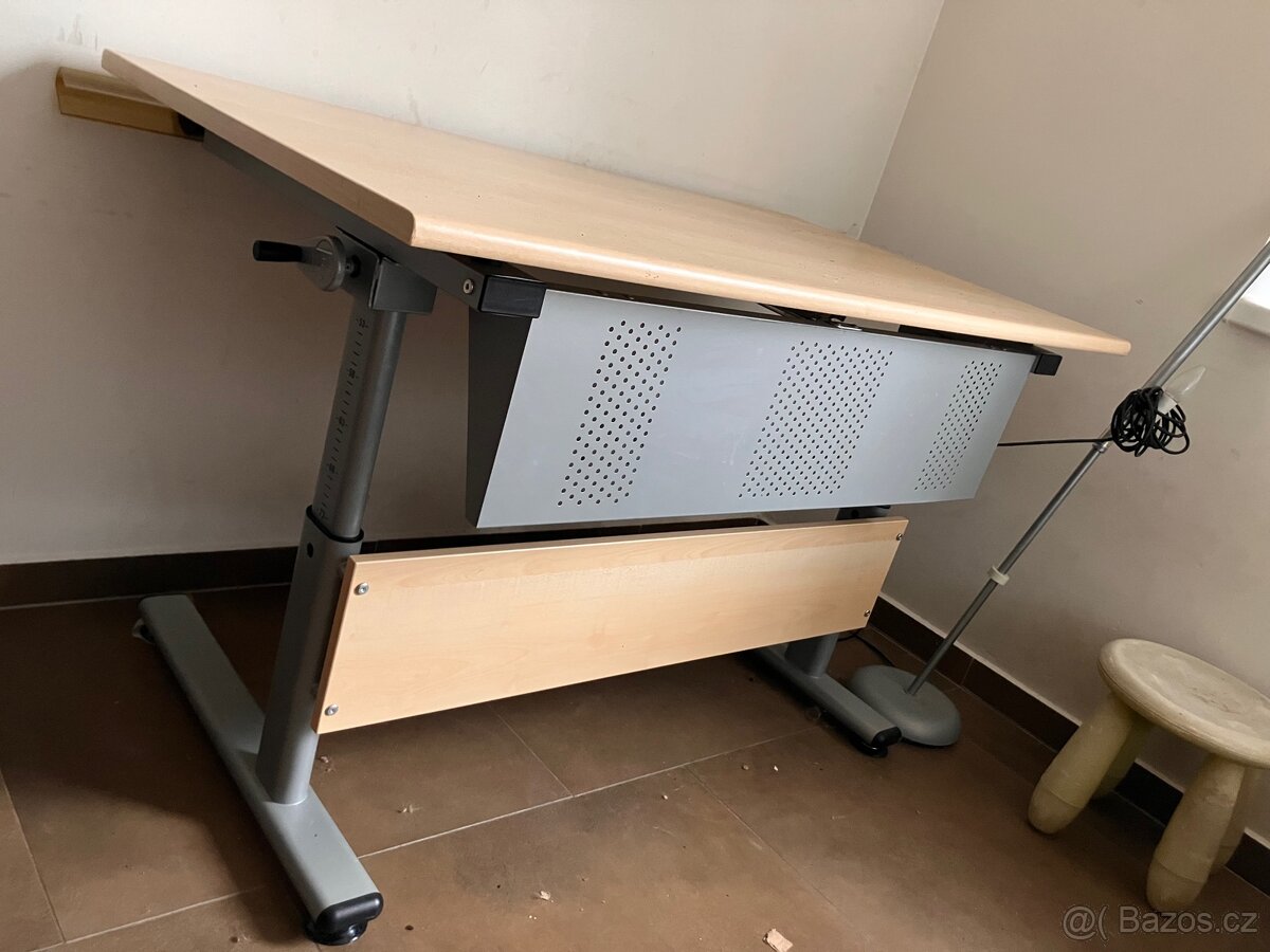 Polohovací psací stůl - 4