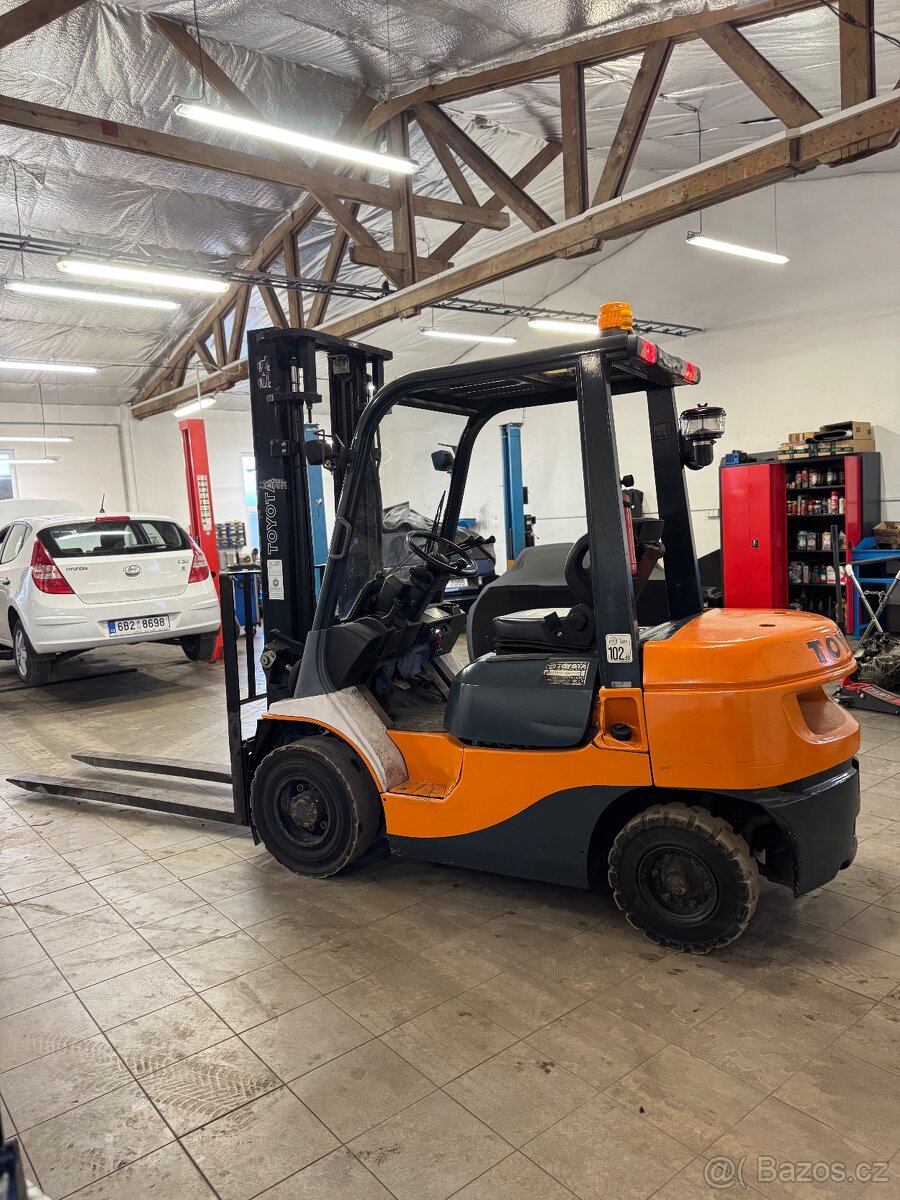 VZV Toyota Diesel 2,5T 7FDF25 - 4