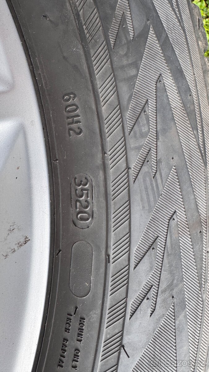 255/55/19 ET28 zimní Audi - 4