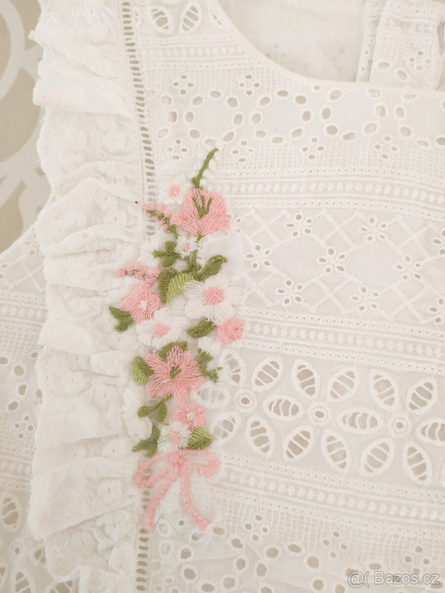 1x oblečená krajková bílá halenka Mayoral 110 / 116 vyšívaná - 4