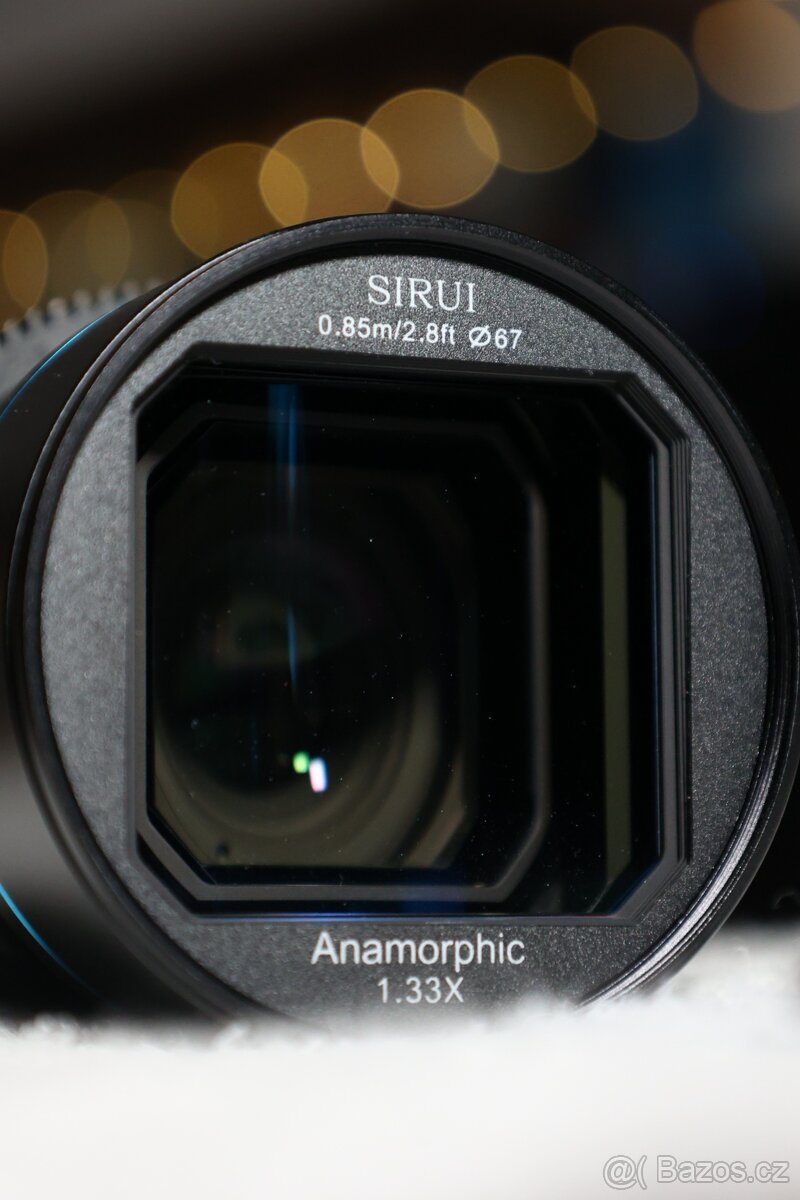 SIRUI 1.33x S35 Series Anamorphic Lens - RF MOUNT - 4