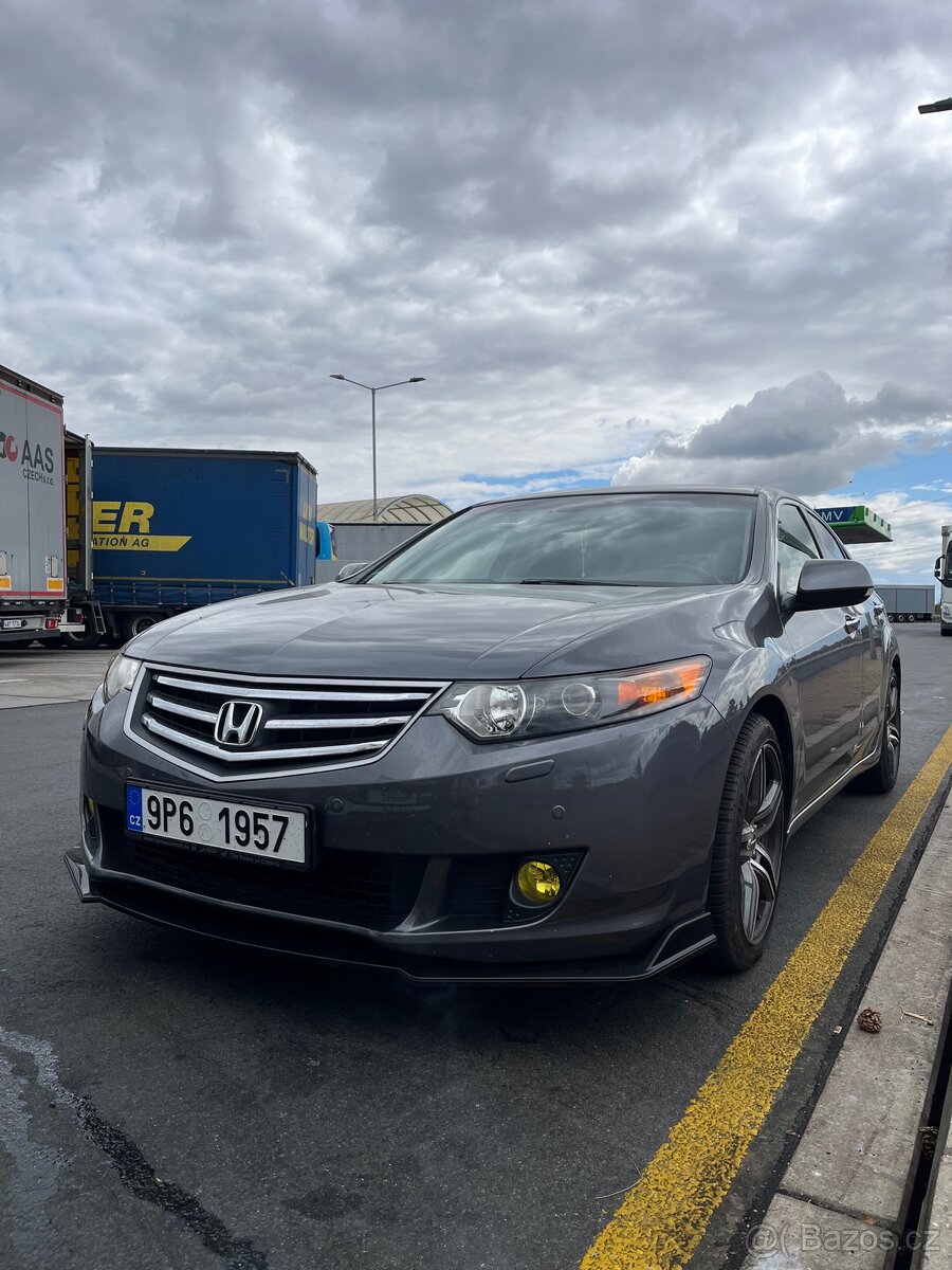 Honda Accord 8 2.4 - 4