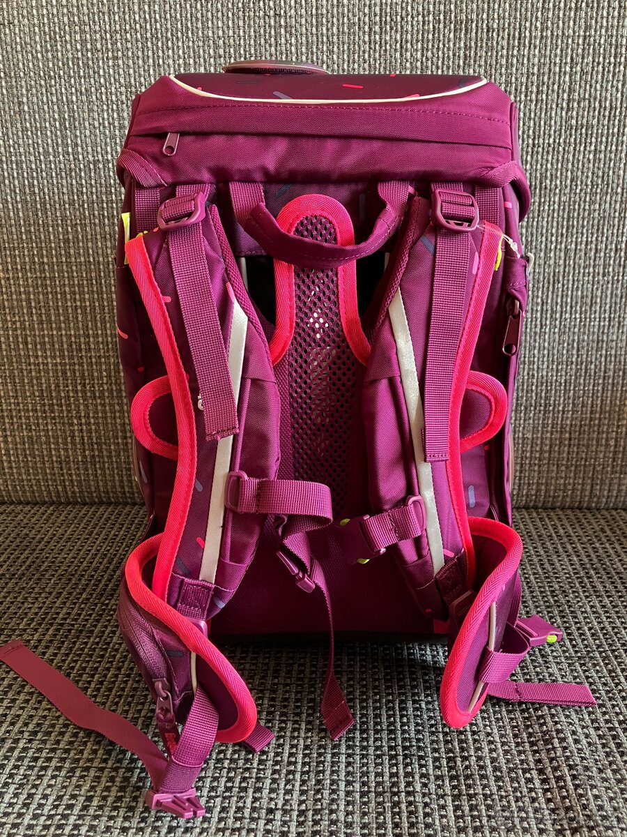 Nový školní batoh Ergobag Cubo - 4