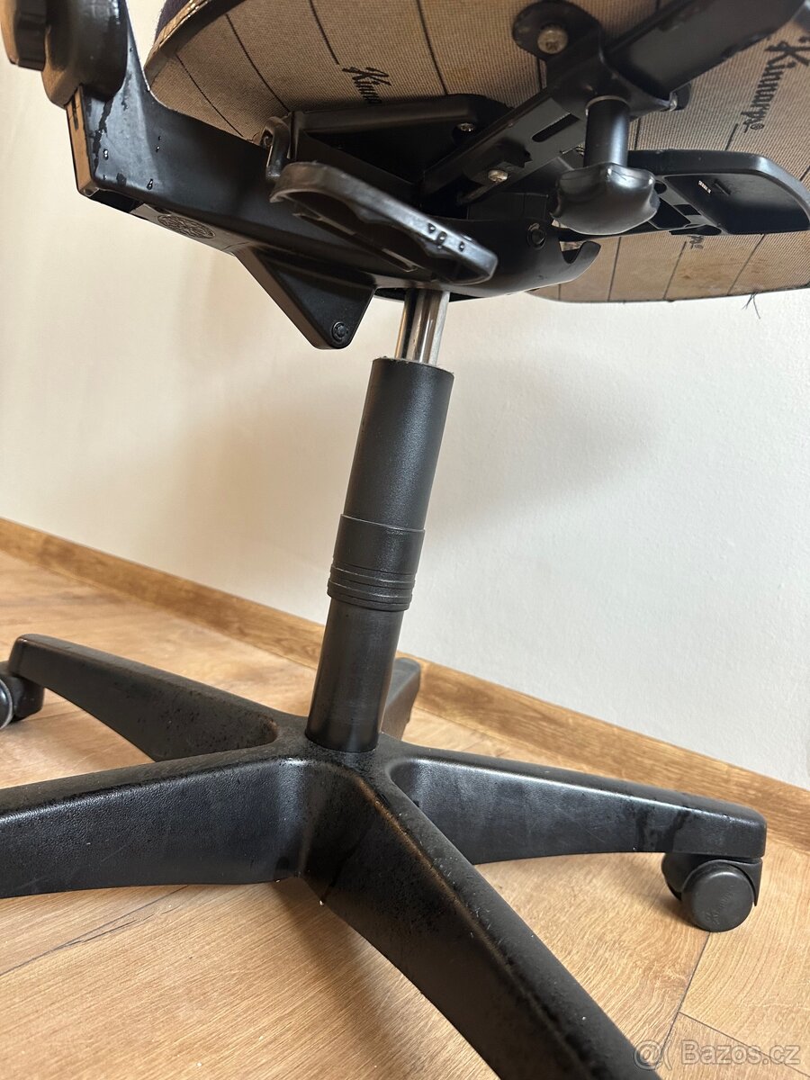 Kancelářské křeslo - 4