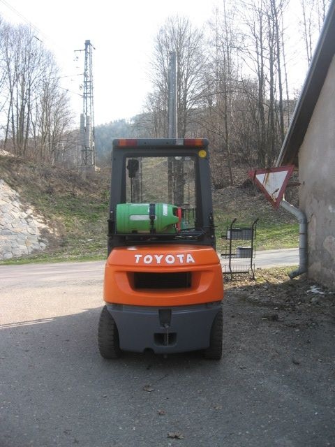 vysokozdvižný vozík Toyota 7FGF25 - 4