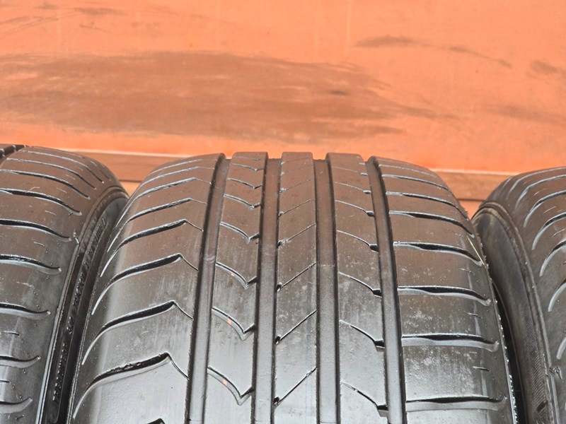 Letní Goodyear 215/60/16 - 4