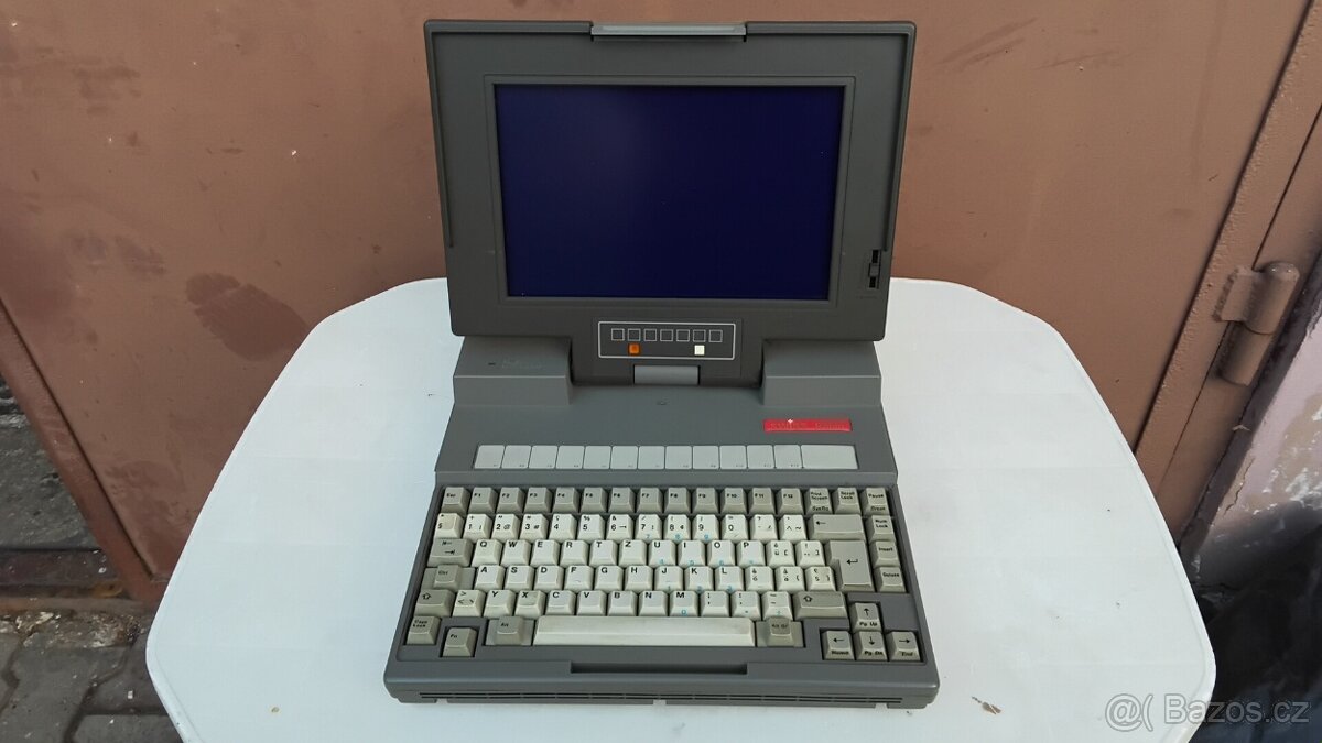 Retro laptop . - 4