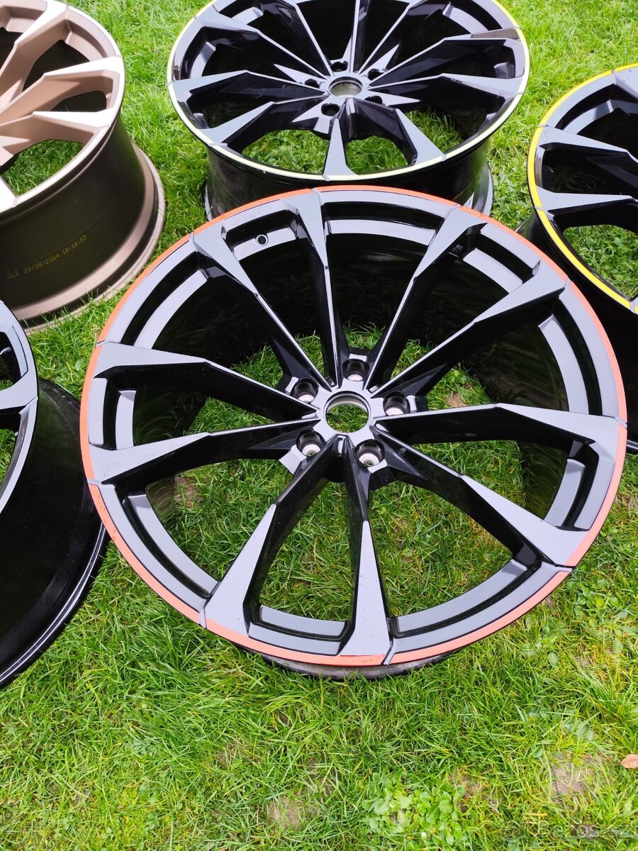 LAMBORGHINI URUS 23" DISKY - 4