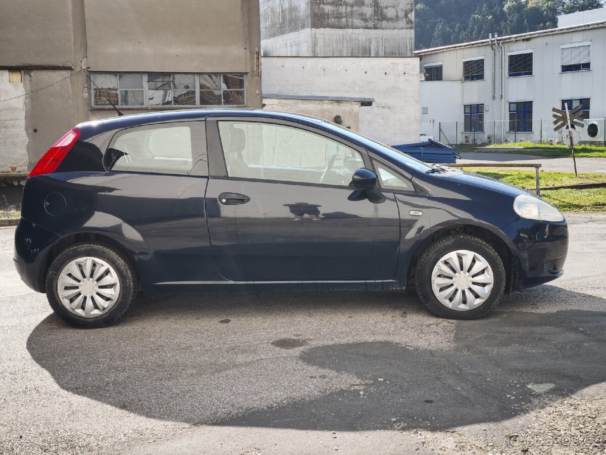 Fiat Grande Punto 1.2 benzín 2009 - 4