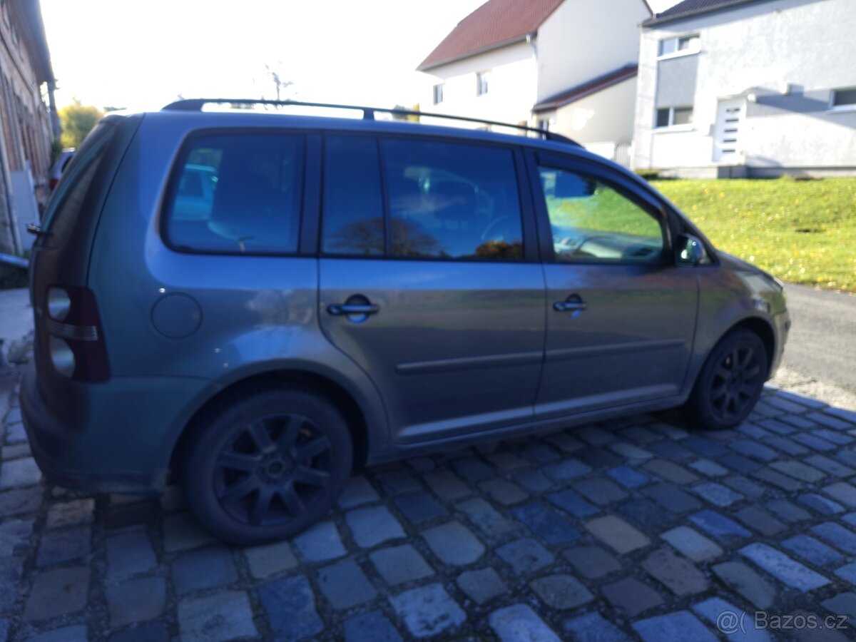 Touran 1.9tdi 77kw DSG - 4