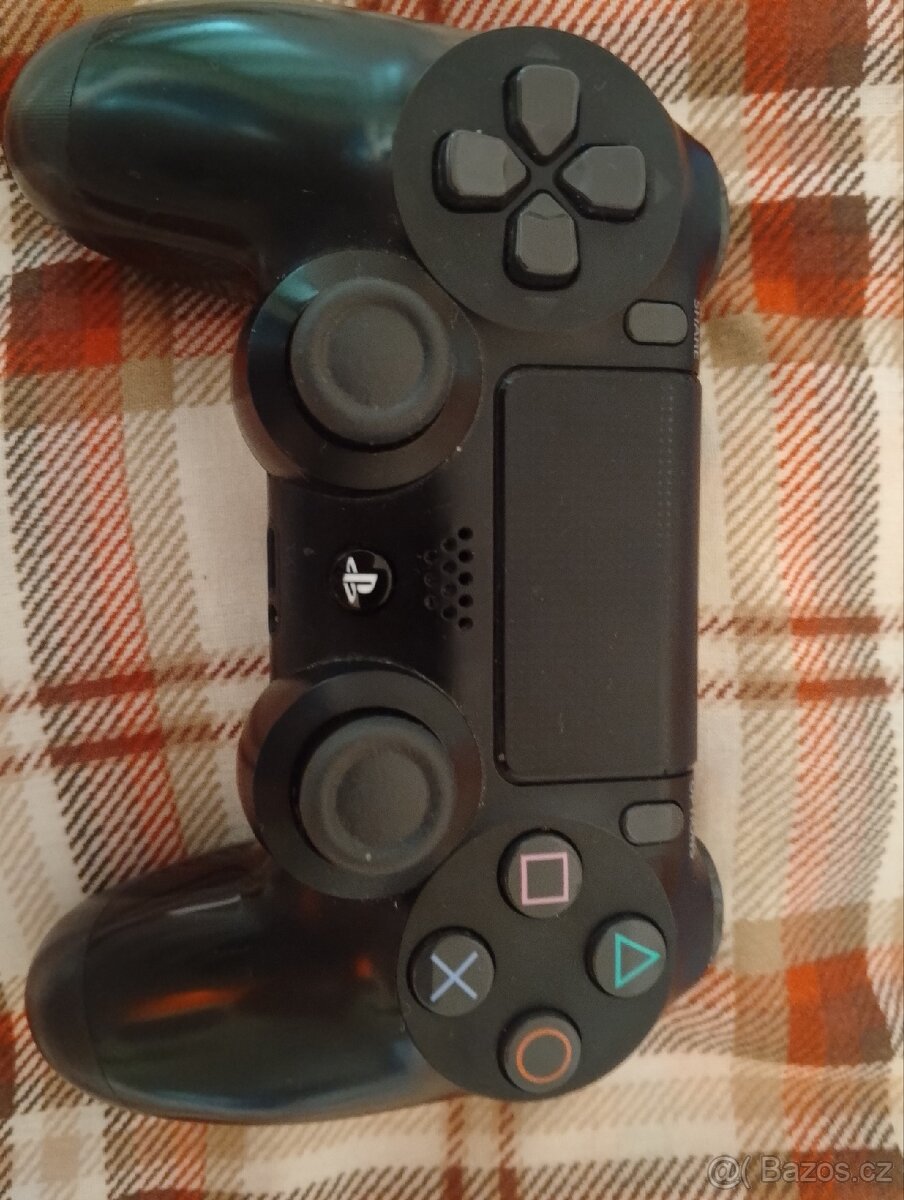 PlayStation 4 - 4