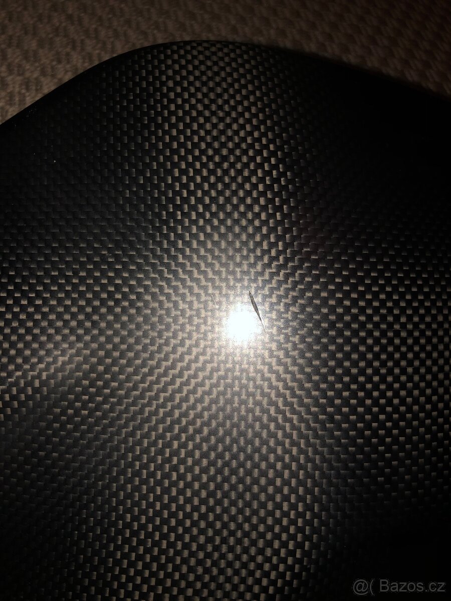 Karbonovy kryt kyvne vidlice Ducati Streetfighter V4 - 4